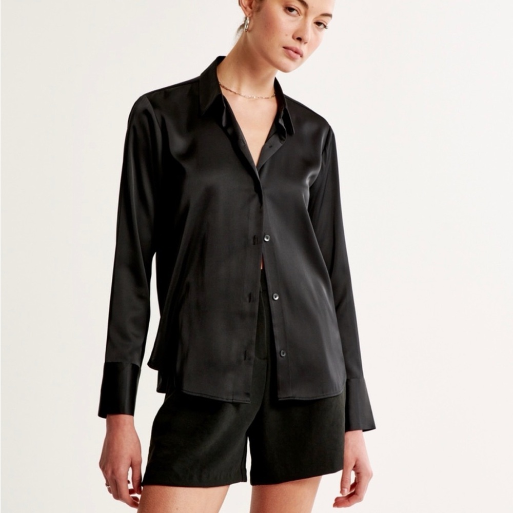 2 Abercrombie & Fitch Black/Cream Button Down Shirts